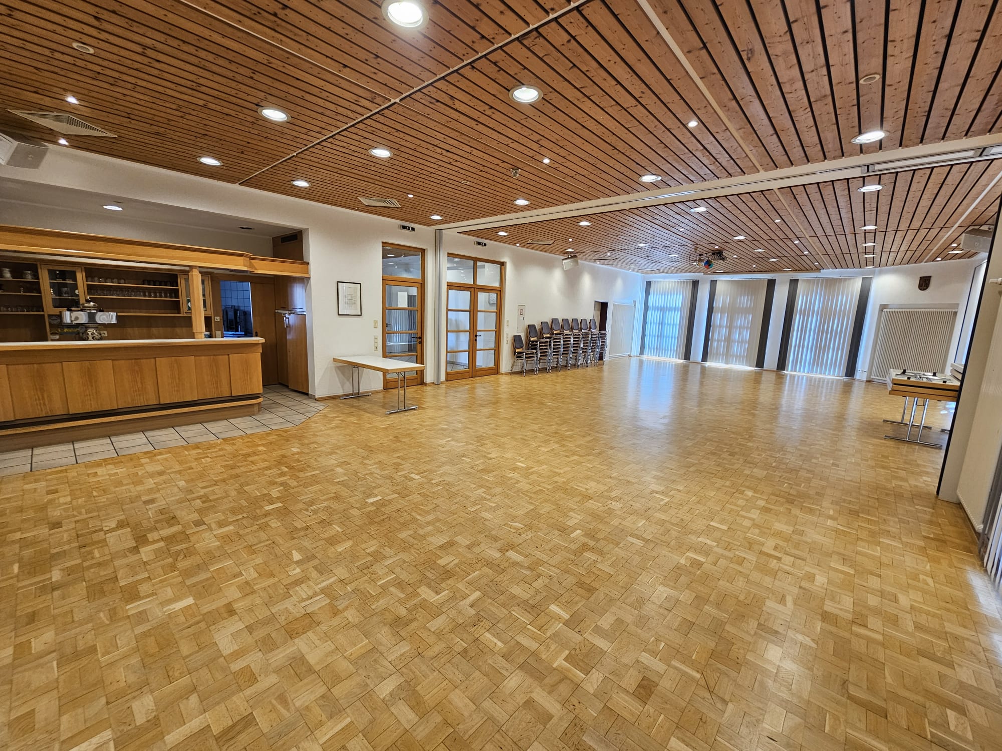 großer_saal_dgh.jpg